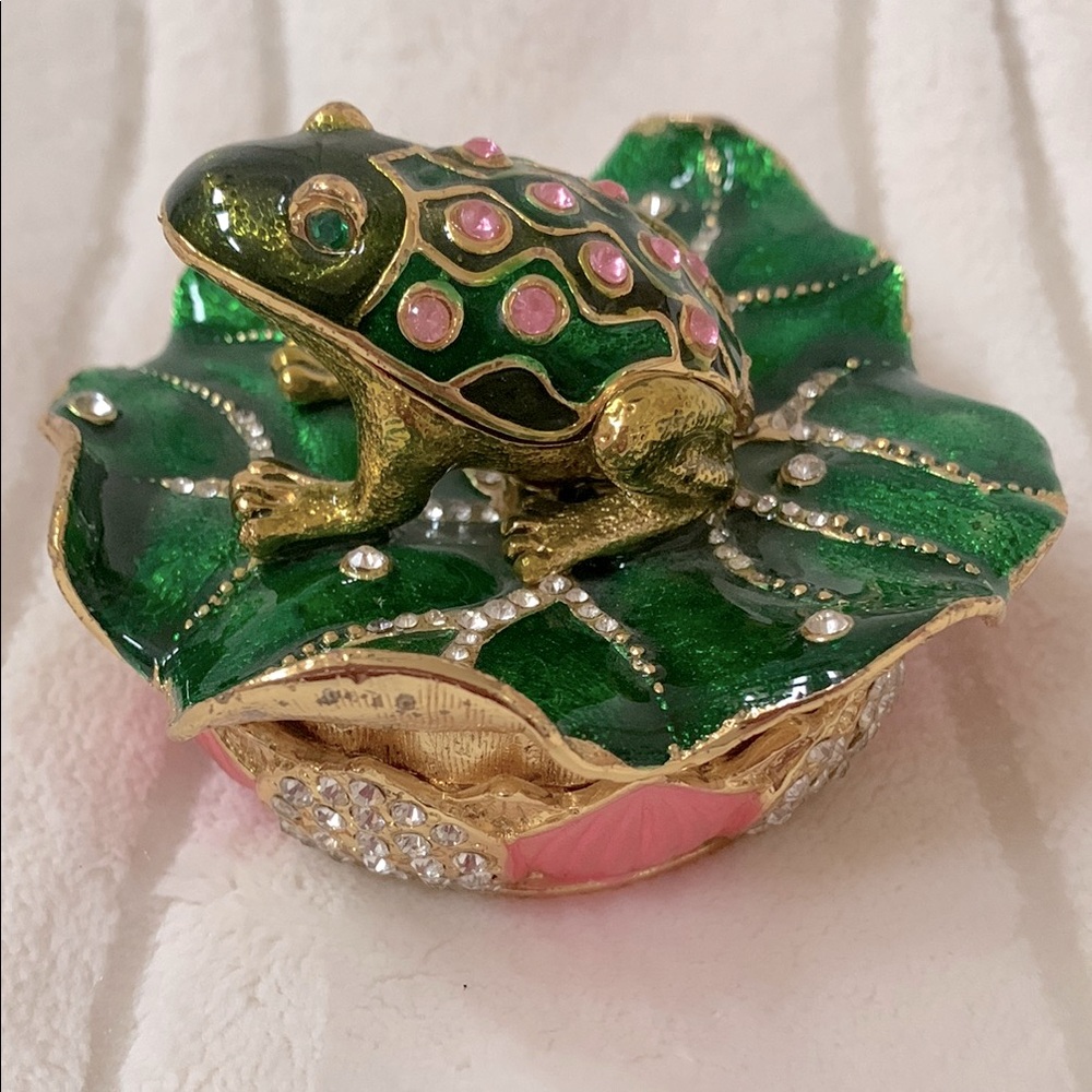 Bejeweled Crystal Frog Metal Glossy Enameled Trinket Box Green Gold Figurine